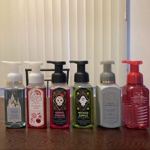 Bath & Body Works Holiday Soap Bundle: 6 items! NWT & FREE SHIPPING